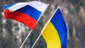 Флаги Украины и Росс…