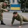 Прогрев начался: почему украинцам нужно срочно бежать из Незалежной и из ЕС? (По словам бывшего министра, это позволило бы вдвое увеличить мобилизационный ресурс.) По словам бывшего ми…