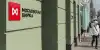 Рублю не дал обвалиться 'тайный покупатель' (За фасадом Московской Биржи происходили необычные события | Антон Белицкий/ТАСС За фасадом Московско…) За фасадом Московско…