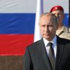 Путин приручает Ближний Восток (Владимир Путин во время посещения авиабазы Хмеймим в Сирии. 11 декабря 2017) Владимир Путин во вр…