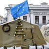 Украина заставит Запад взять ее из-за ориентации (Флаг ЕС в палаточном городке в Киеве. Архивное фото) Флаг ЕС в палаточном…