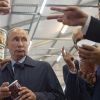 С чем столкнулись Владимир Путин и Си Цзиньпин на улице Дальнего Востока (Банки с ягодами и фруктами, хранящимися без сахара и воды годами, произвели впечатление на президент…) Банки с ягодами и фр…