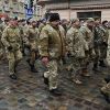 Власть закручивает гайки под шутки украинцев о военном положении