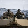 The Daily Beast: Россия атакует НАТО в Арктике (Американские военные на танке Abrams M1 во время военных учений Trident Juncture 2018 в Норвегии | ©…) Американские военные…