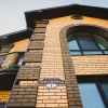 Выбор строительных материалов для фасада дома в Липецке: анализ керамических блоков и фасадного кирпича