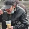 'Краина мрий' доедает отходы. На Украине запускают продуктовые банки (РИА Новости . Стрингер / Раздача еды малоимущим на Украине, голод) РИА Новости . Стринг…